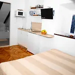 Apartment Bonbon
